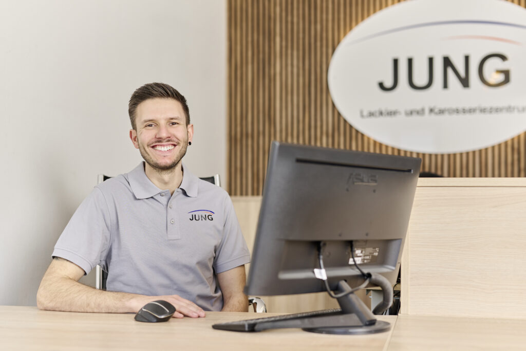 Auftragsannahme im Büro